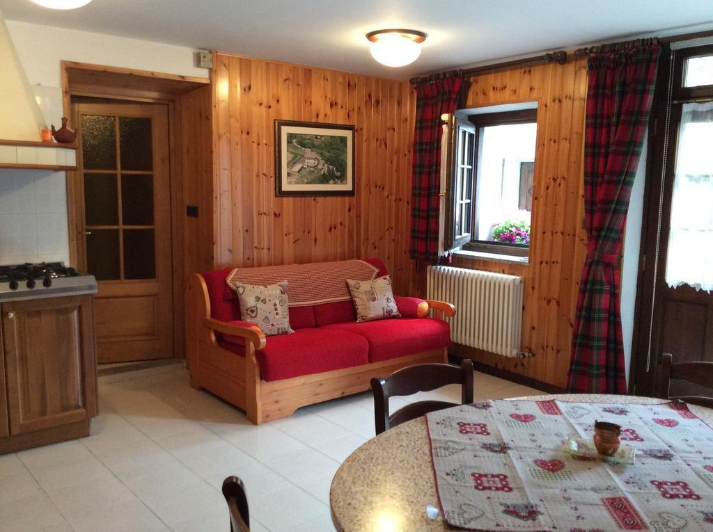 B&B La Vieille Meison De Pappa Sarre Pokój zdjęcie