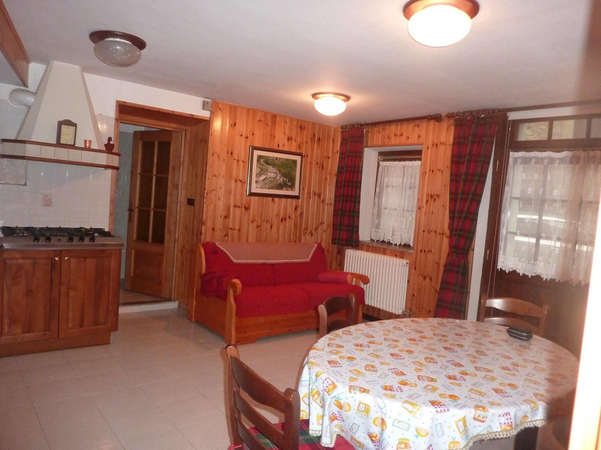 B&B La Vieille Meison De Pappa Sarre Zewnętrze zdjęcie